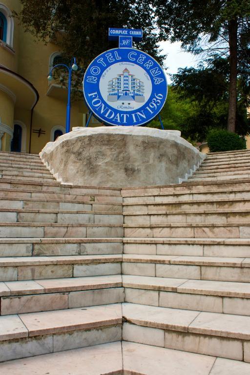 Hotel Cerna Baile Herculane Bagian luar foto