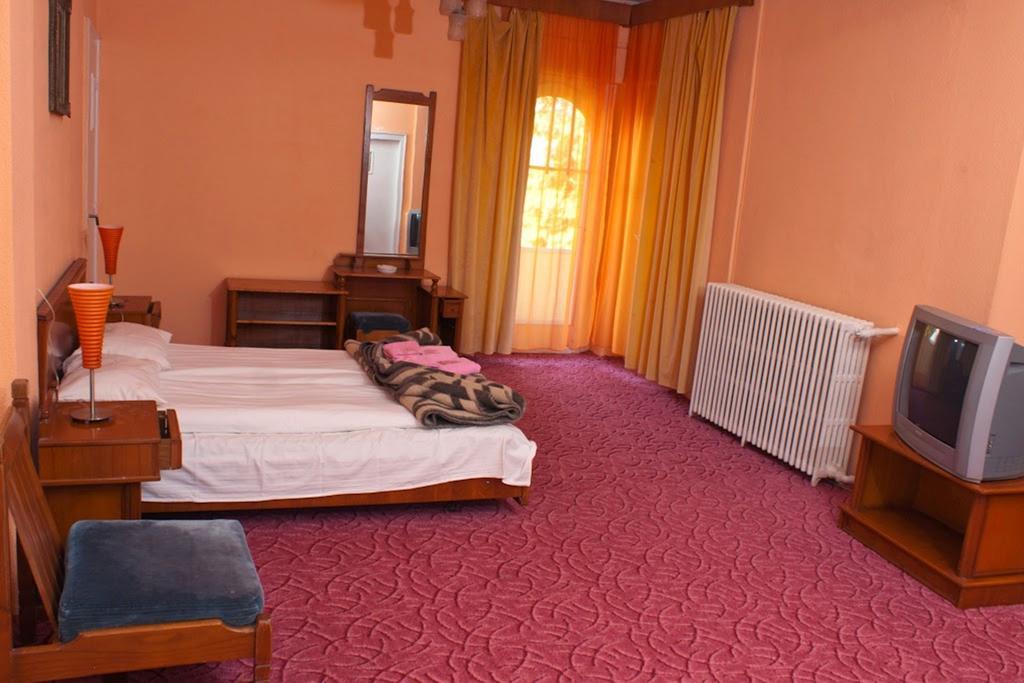 Hotel Cerna Baile Herculane Ruang foto